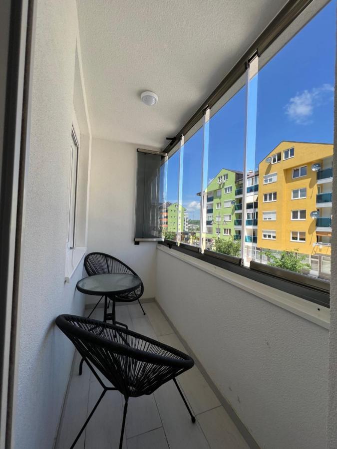 Stan Na Dan Viktor-Lukavica Appartement SJJ Buitenkant foto