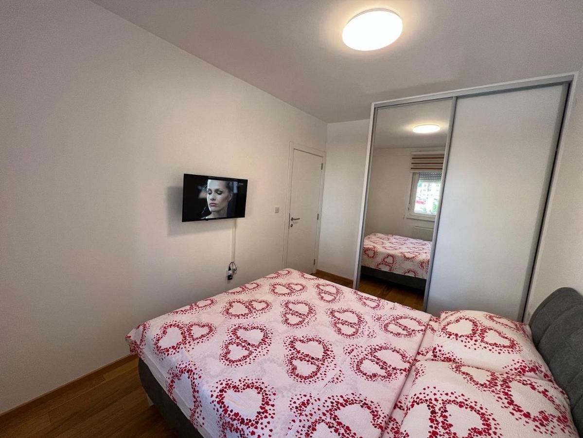 Stan Na Dan Viktor-Lukavica Appartement SJJ Buitenkant foto