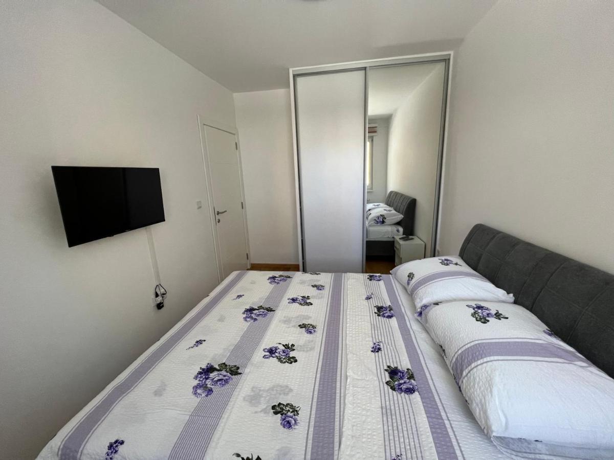 Stan Na Dan Viktor-Lukavica Appartement SJJ Buitenkant foto