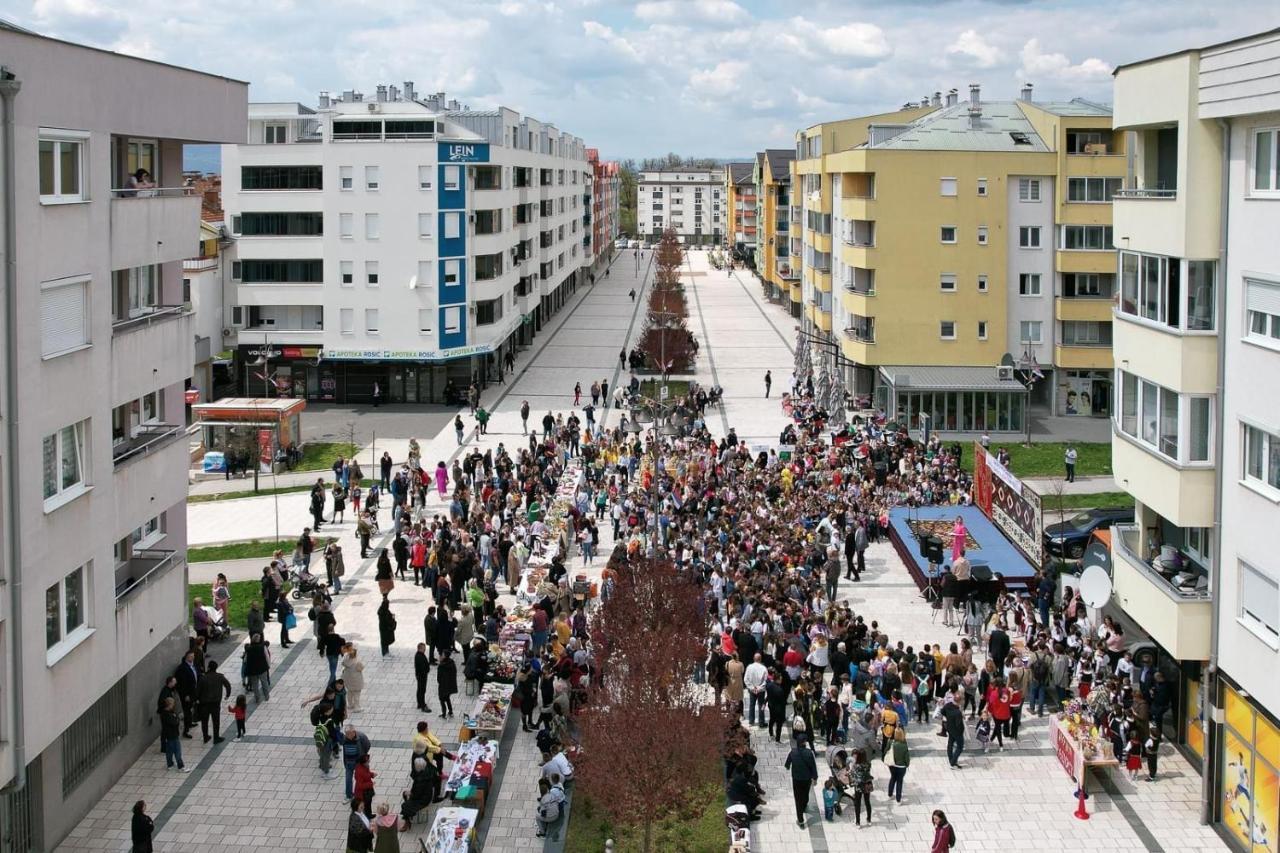 Stan Na Dan Viktor-Lukavica Appartement SJJ Buitenkant foto